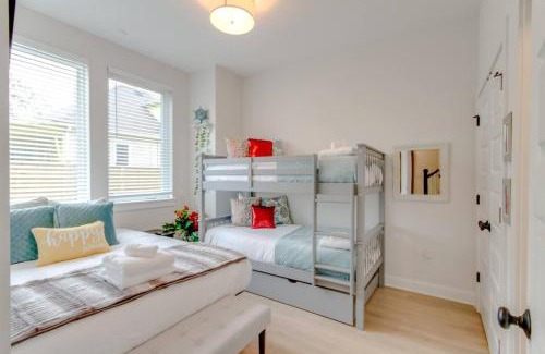 North Nashville House | Luxury Dream Downtown Living Ten Comfy Beds