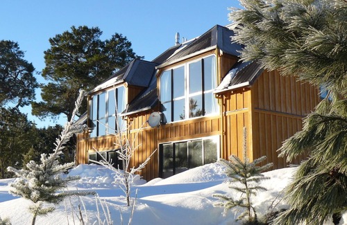Mt Lyford House | Luxury eco lodge with optional private outdoor hot tub and amazing views.