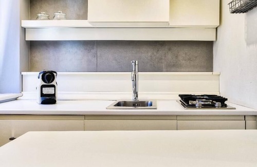 Catania City Centre Apartment | Luxury Eden With Jacuzzi
