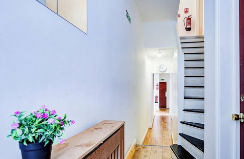 Thornton Apartment | Luxury Ensuite Double Room Close to Central London