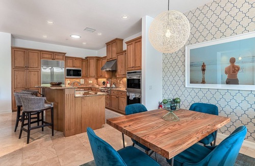 Palm Springs House | Luxury Estate Home in Andreas Hills All En Suite, Saltwater Pool & Spa, Fire Pit