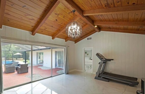 Loxahatchee Groves House | luxury estate on 5 acres, 25 mins from beach