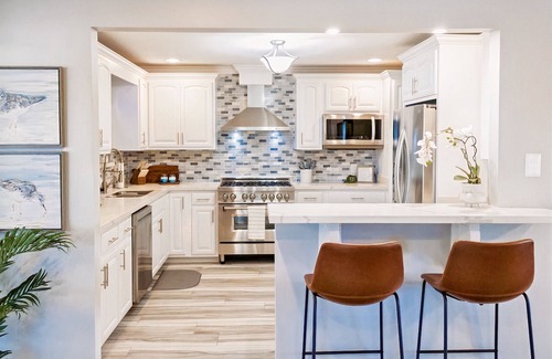 Long Beach House | Luxury Family-Friendly | Short Walk to Beach