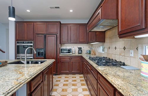 Torrey Highlands House | Luxury Family-Friendly Home in Heart of San Diego.