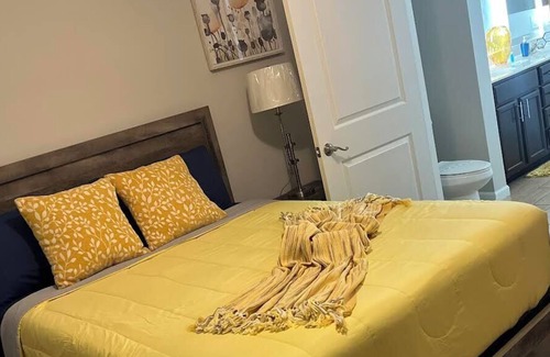 Ocoee Apartment | Luxury Family home, Close to all Orlando Theme Parks. Disney World, Universal