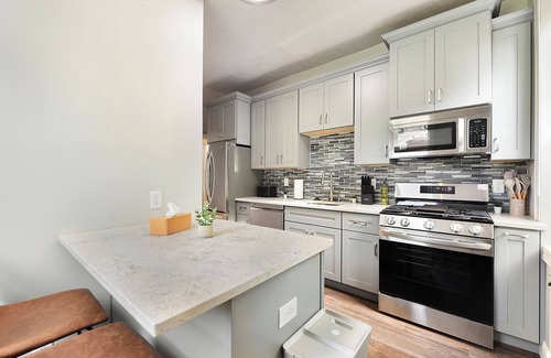 Marshall-Shadeland House | Luxury Family Retreat Minutes to Downtown Pittsburgh With Deck & Large Backyard
