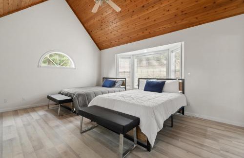 Coarsegold Villa | Luxury Family Villa Sleeps 20