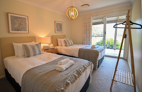 Little Forest Other | Luxury farm stay, near Mollymook sleeps 14. Pet friendly.