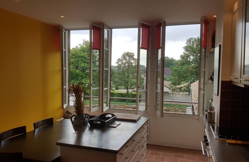 Pommard Apartment | Luxury first floor 4* apartment close to amenities in noted wine village