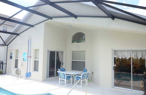 Lake Berkley Villa | Luxury Florida villa, own pool, exclusive gated resort