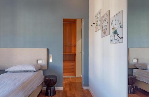 Historic Centre Apartment | Luxury For Groups & Families in city center