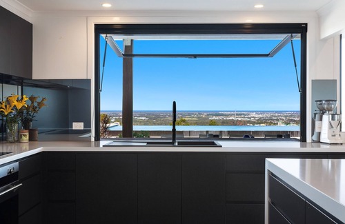 Upper Coomera House | Luxury gated 20-acre mountain resort breathtaking 360 views of Pacific Ocean