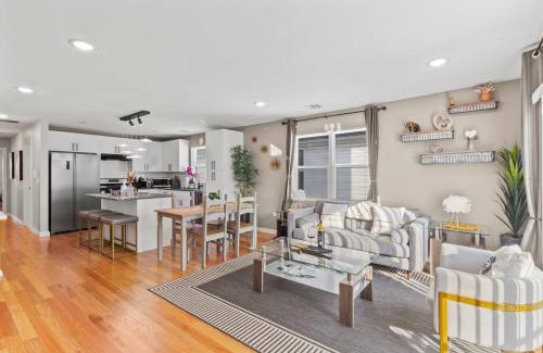 Elizabeth Apartment | Luxury Gated home near NYC and EWR with free Parking