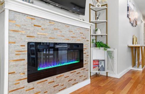Elizabeth Apartment | Luxury Gated home near NYC and EWR with free Parking