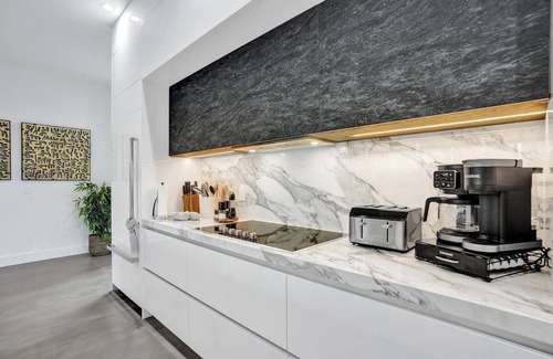 Lake Ridge House | Luxury Getaway at Eleven-Twenty – Feels Like Home