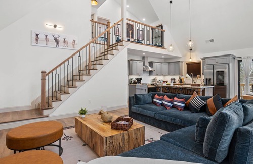Albrightsville Ski Chalet | Luxury, Getaway with Nature and Comfort