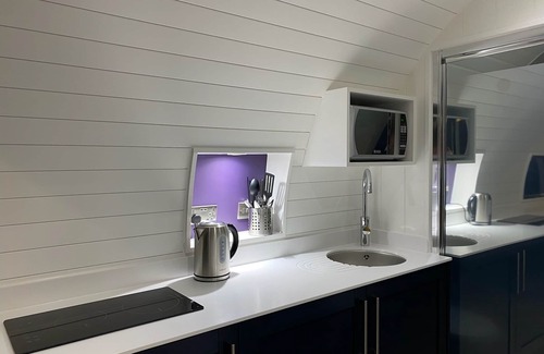 Scarborough Cabin | Luxury Glamping Pod In National Park Coastal Area - Clarence
