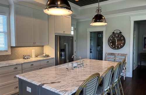 Reynolds Landing Cottage | Luxury Golf/Lake Cottage in Reynolds Lake Oconee, behind practice range & green!