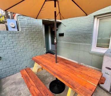 Near Northeast Apartment | Luxury Group Retreat in Heart of DC!