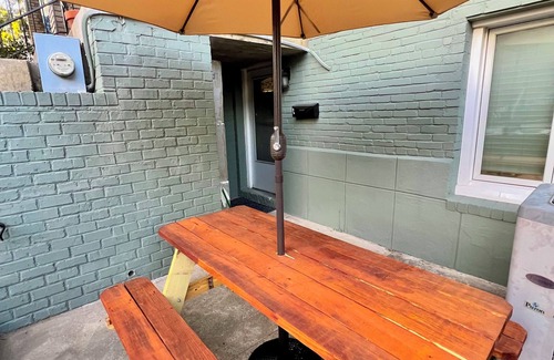 Near Northeast Apartment | Luxury Group Retreat in Heart of DC!