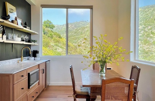 Malibu Apartment | Luxury Guest House with Ocean Views