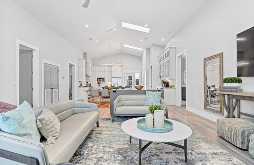 Cape San Blas House | Luxury Gulf-Front Retreat. Heated Pool, Pet-Friendly. Elevator 50% off September