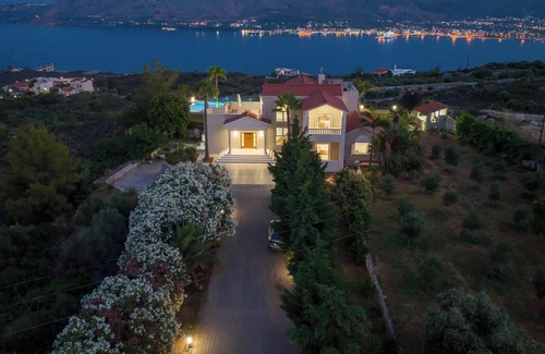 Pitharion Villa | Luxury heated pool villa with breathtaking sea views