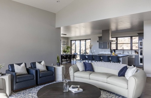 Park City House | Luxury Heber Home- Minutes from Park City, Ski Slopes- Views, Sleeps 16