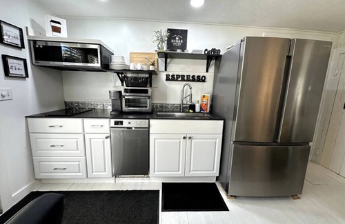Hammondsport Apartment | Luxury hidden gem with a pool