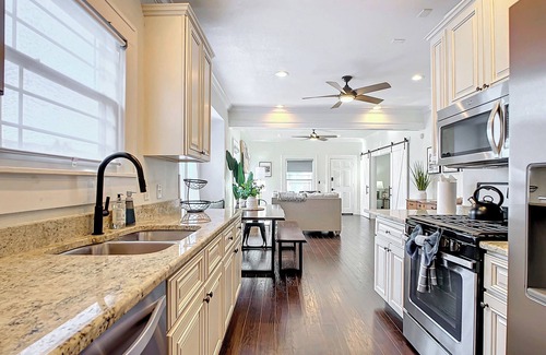 Historic Old Northeast House | Luxury Hidden Gem with Pool