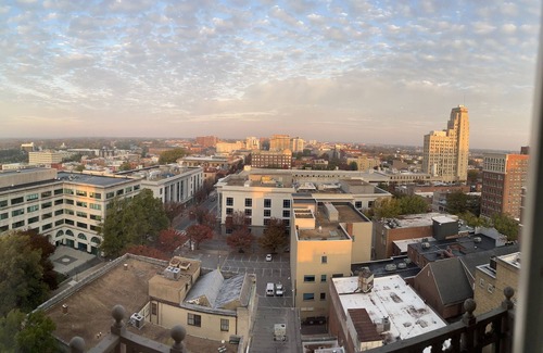 City Center Apartment | Luxury High Rise Center City RVA