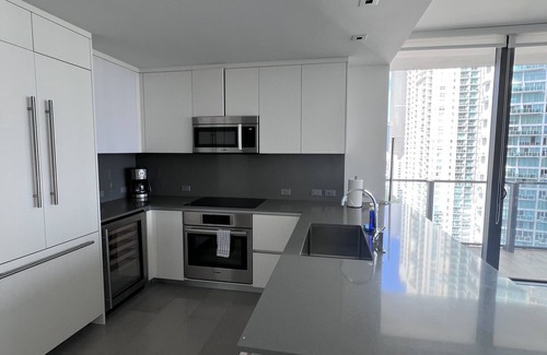 Brickell Condo | Luxury Highrise Home