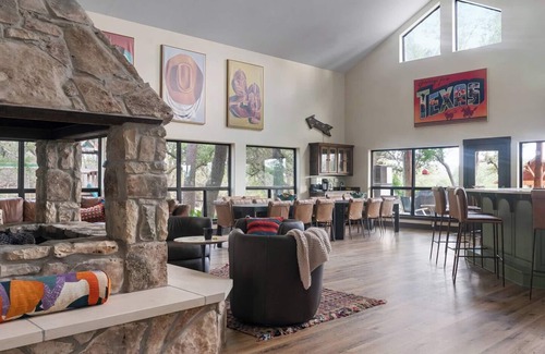 Wimberley House | Luxury Hill Country Vibes + Pool + Hot Tubs + Party Barn + Wildlife Watching | Sleeps 22