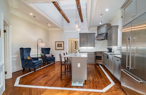 Greenville Downtown Condo | Luxury Historic 2BR/2BA Loft on North Main St Gvl