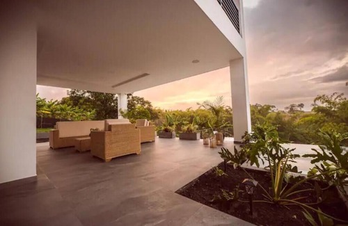 Armenia Villa | Luxury Home at Parque del Café *Grand Cypress *