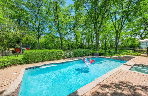Fox Valley House | Luxury Home: Heated Pool (Still Open!), Hot Tub, 4 Kings, Near Chicago