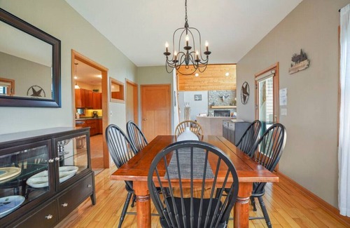 Houghton House | Luxury Home, Hot tub, Game Rm, Sauna, Near trails