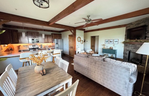 Foscoe Condo | Luxury Home in Chalakee at Echota:Pools, Hot Tubs, Trails & Grandfather Mt Views