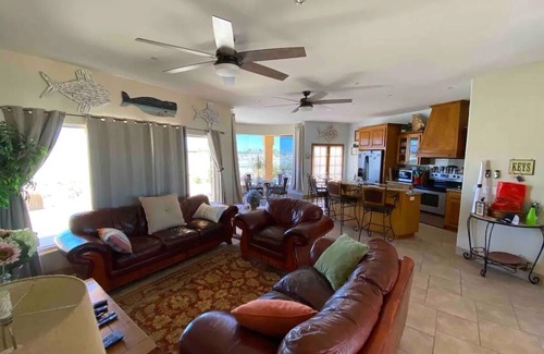 El Dorado Ranch House | Luxury Home in Gated Golf Course Community with Outdoor Soak Tub