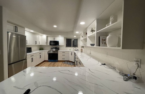 Greeley House | Luxury Home in Greeley - Huge Space -410O sq ft- 4 Bedr 4 bath