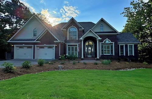Cleveland House | Luxury Home in the North Georgia Mountains