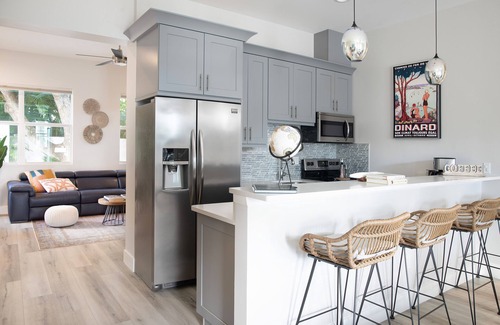 Florida North Atlantic Coast House | Luxury Home - Jacuzzi! Mini-Golf! Ping-Pong! Pets! 2 Desks! Yoga! Beach Gear!