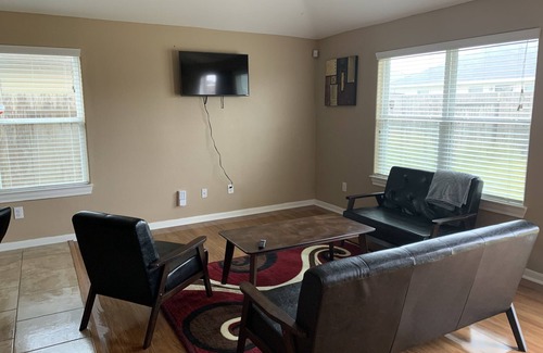 Southeast Houston House | Luxury Home Minutes From The Airport and Downtown