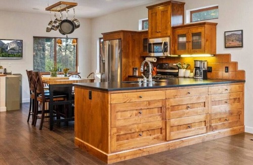 Groveland House | Luxury Home near Yosemite at Quail Crossing