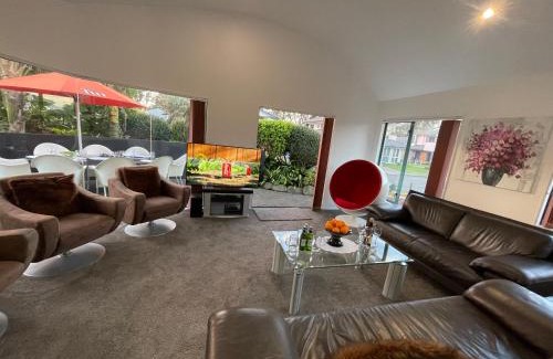 New Plymouth House | Luxury Home Next to Ocean and Walkway