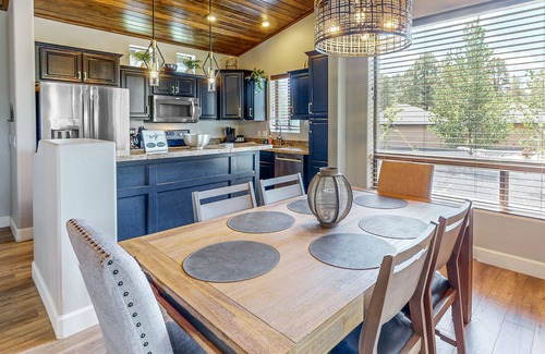 Show Low House | Luxury home on the fairway with deck, fire pit, bbq grill