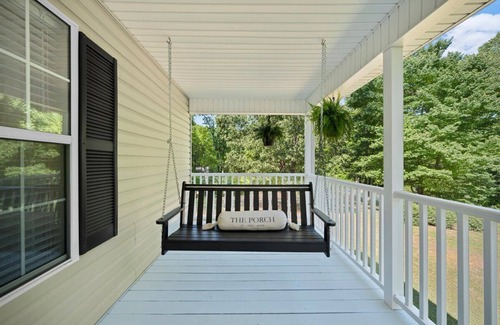 Dahlonega House | Luxury home perfect for Family/Friend get-a-way to enjoy Dahlonega!