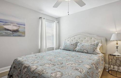 Gulfport House | Luxury home walkable to the beach