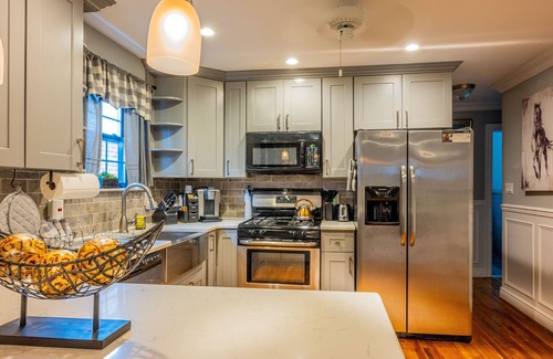 Elmont House | Luxury Home- Walking distance to UBS Arena/Belmont Park Village