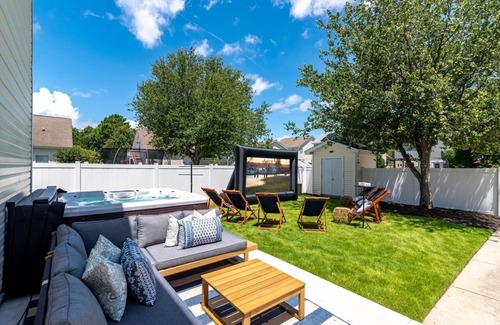 Bluffton House | Luxury home with outdoor theater, hot tub, family amenities — 0.8 mi to Old Town